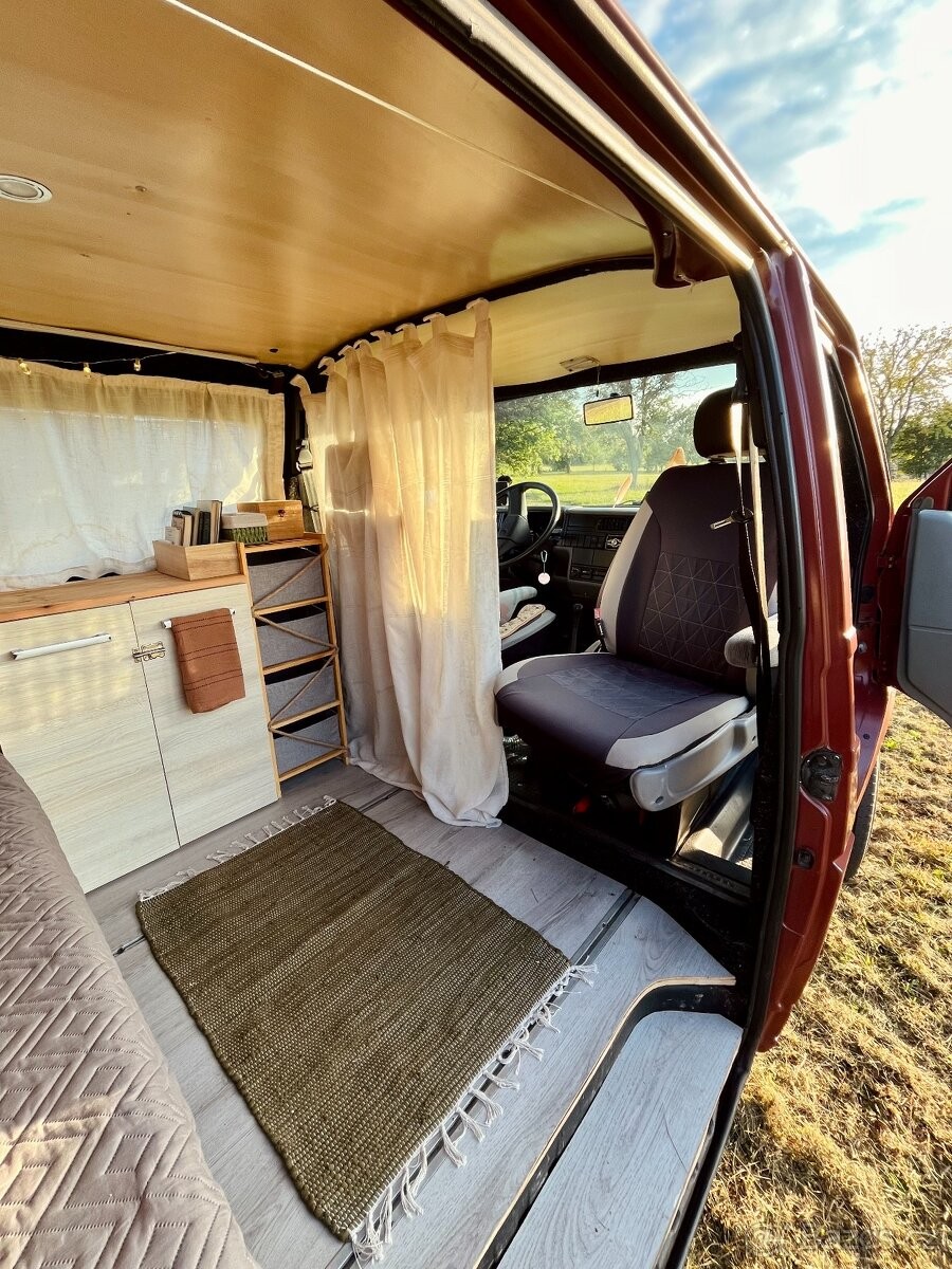 volkswagen-transporter-1-9-td-50-kw-1994-stk-9-26 - 5