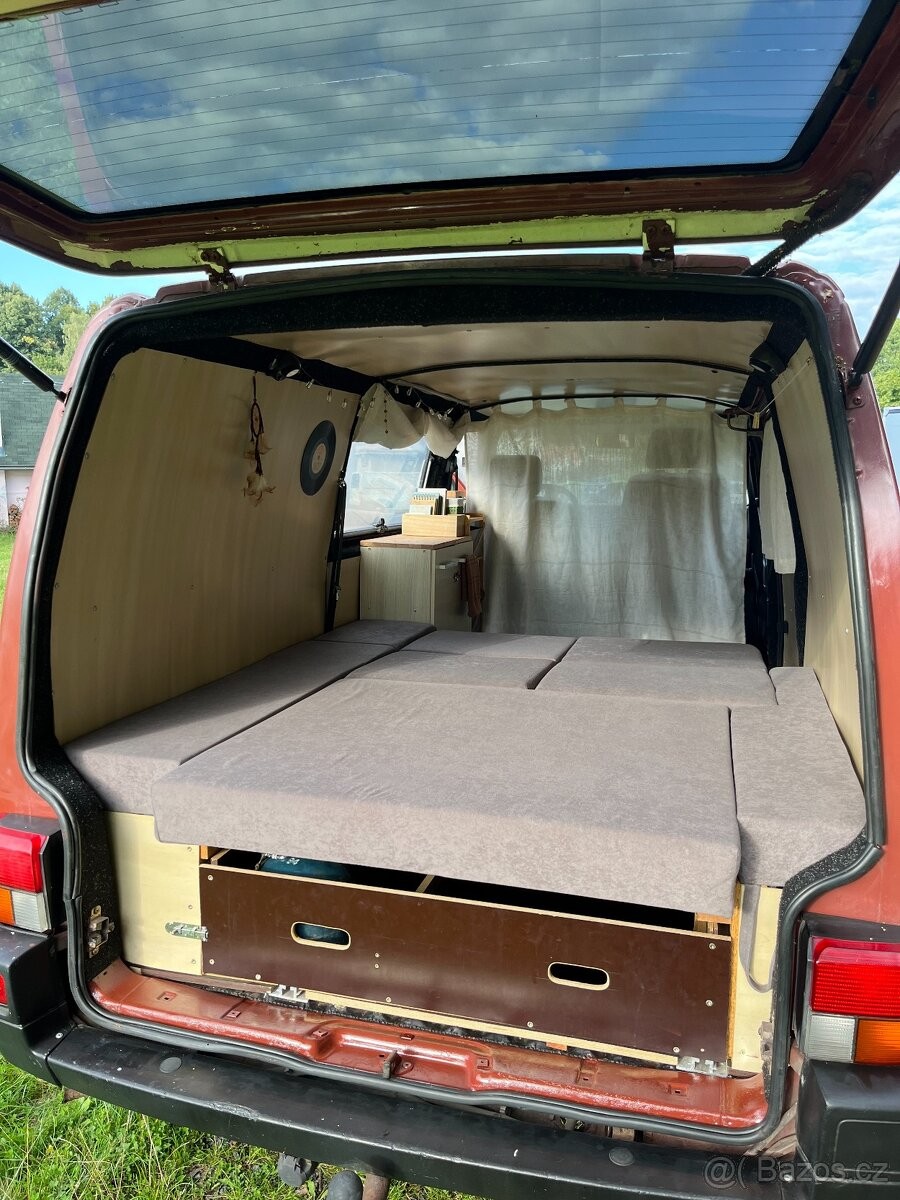 volkswagen-transporter-1-9-td-50-kw-1994-stk-9-26 - 6