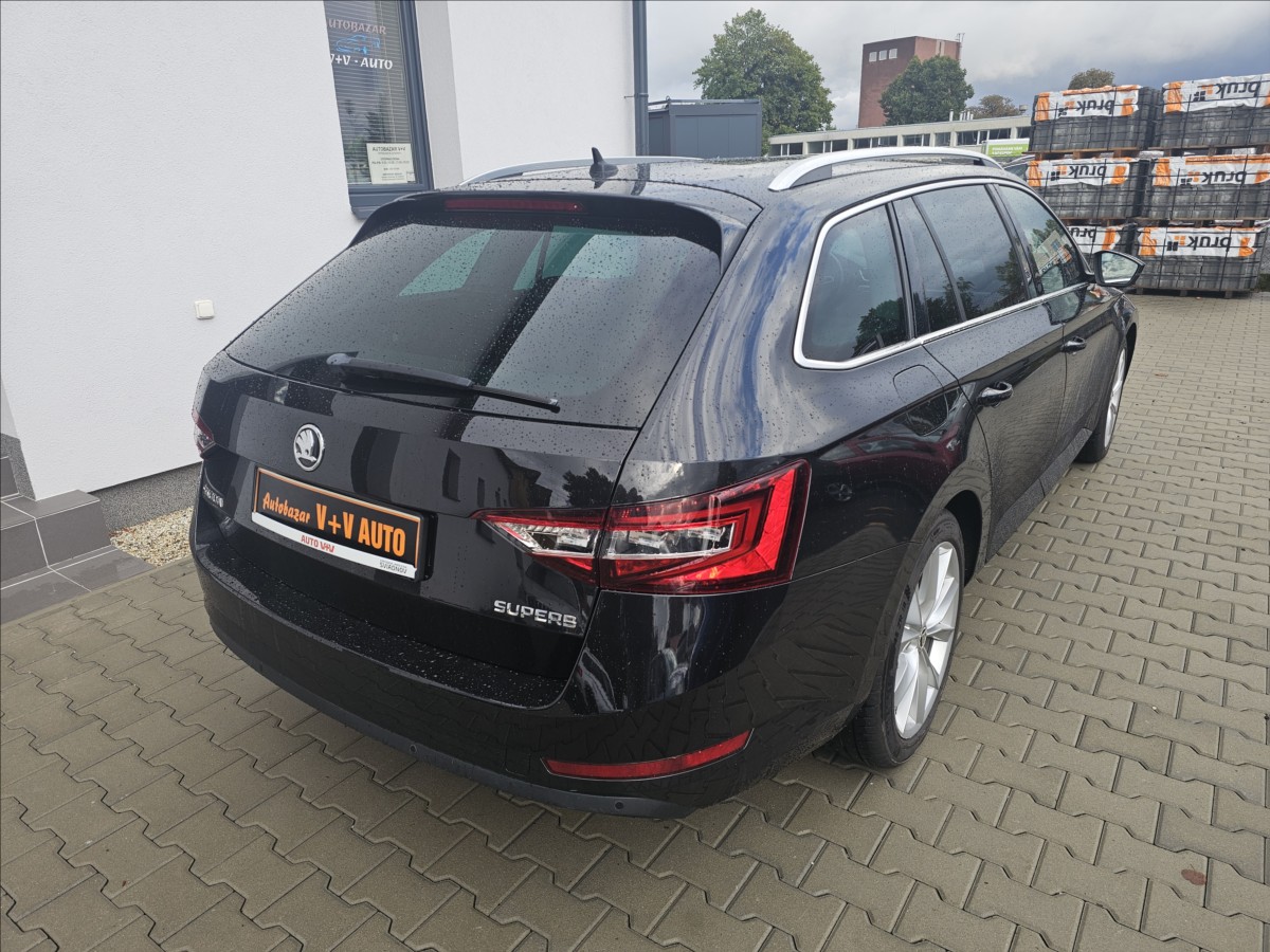 skoda-superb-iii-2-0tdi-1kw-dsg-style - 5