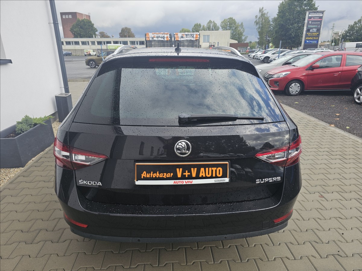 skoda-superb-iii-2-0tdi-1kw-dsg-style - 6