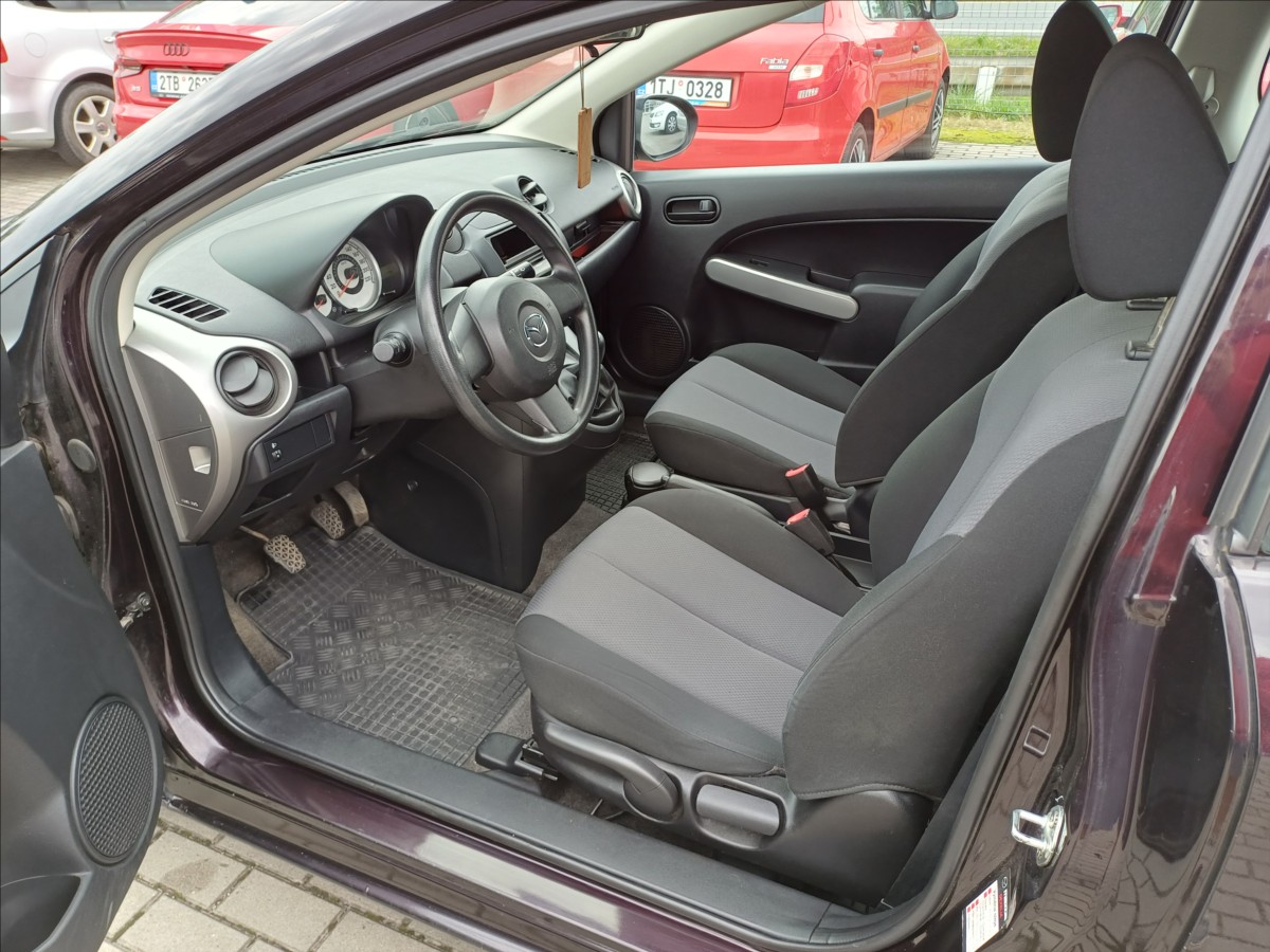 mazda-2-1-4-zimni-kola-1-majitel - 7