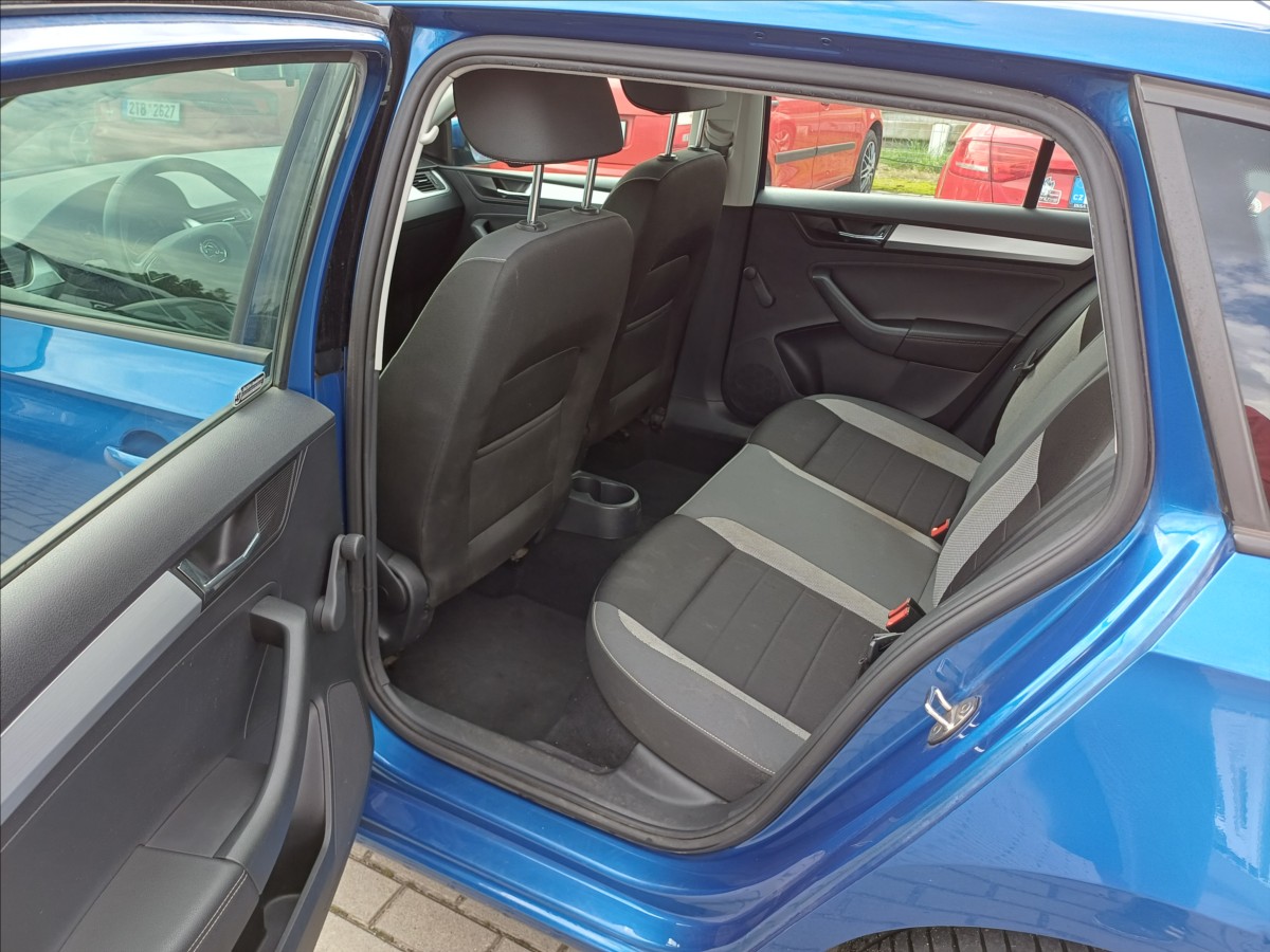 skoda-rapid-1-0-tsi-81kw-ambition - 6