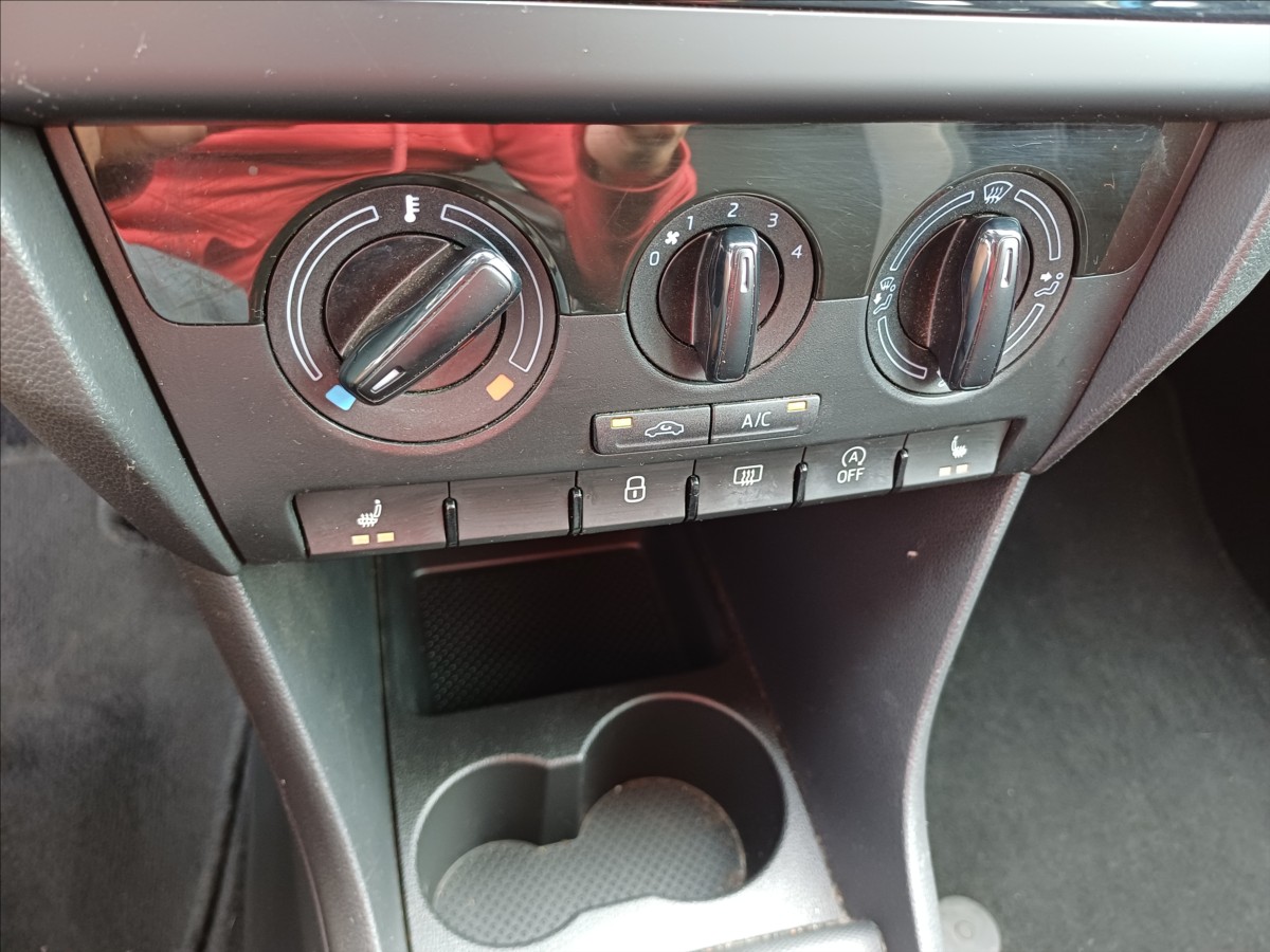 skoda-rapid-1-0-tsi-81kw-ambition - 9