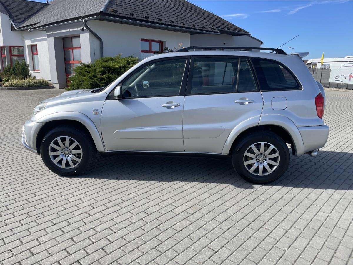 toyota-rav4-2-0-d-4d-85kw-klima-4x4-po-stk - 1