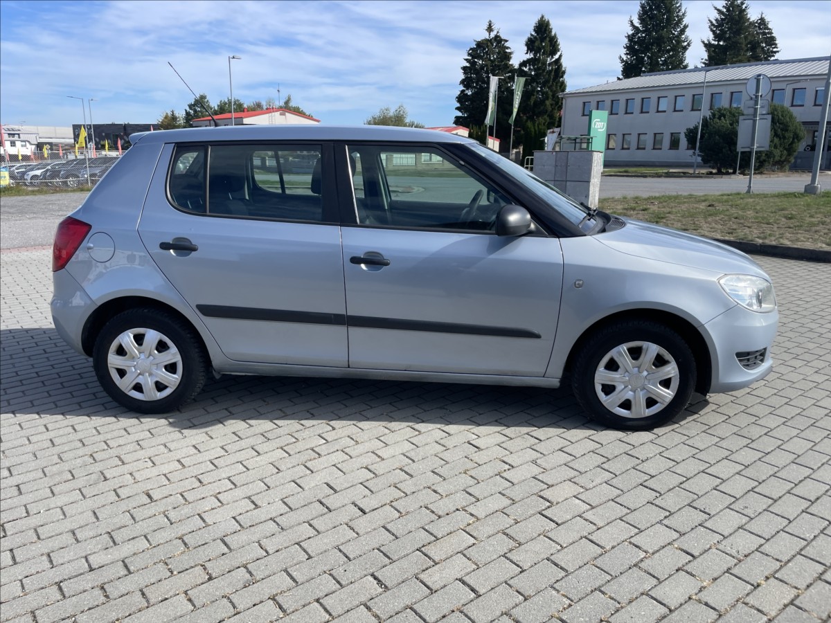 skoda-fabia-1-4-i-16v-63kw-klima-esp-po-stk - 4