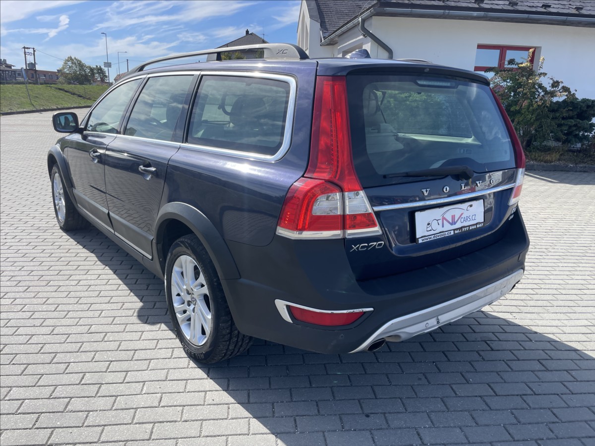 volvo-xc70-2-4-d4-awd-geartronic-polar-133kw - 2