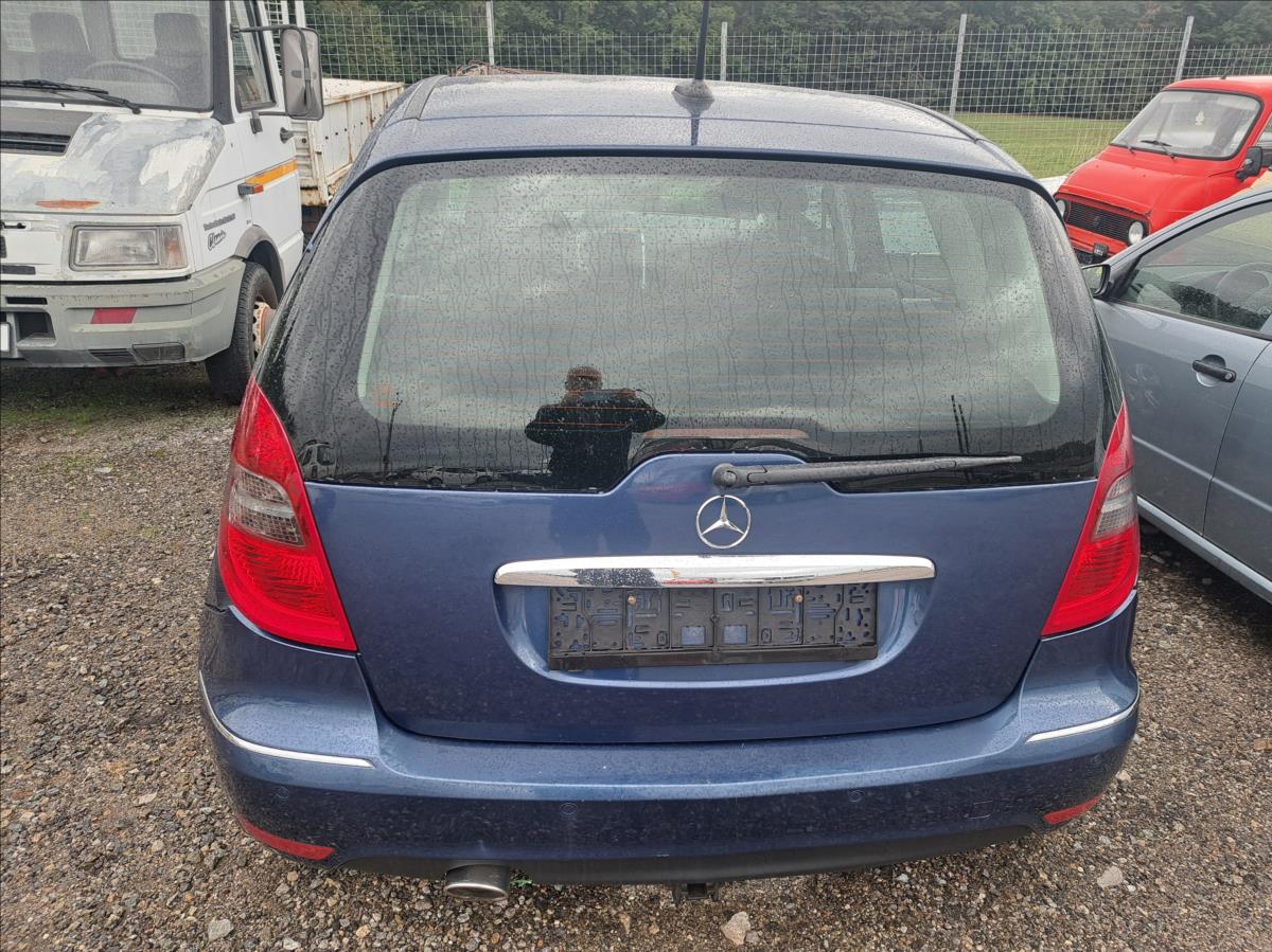 mercedes-benz-tridy-a-2-0-cdi - 4