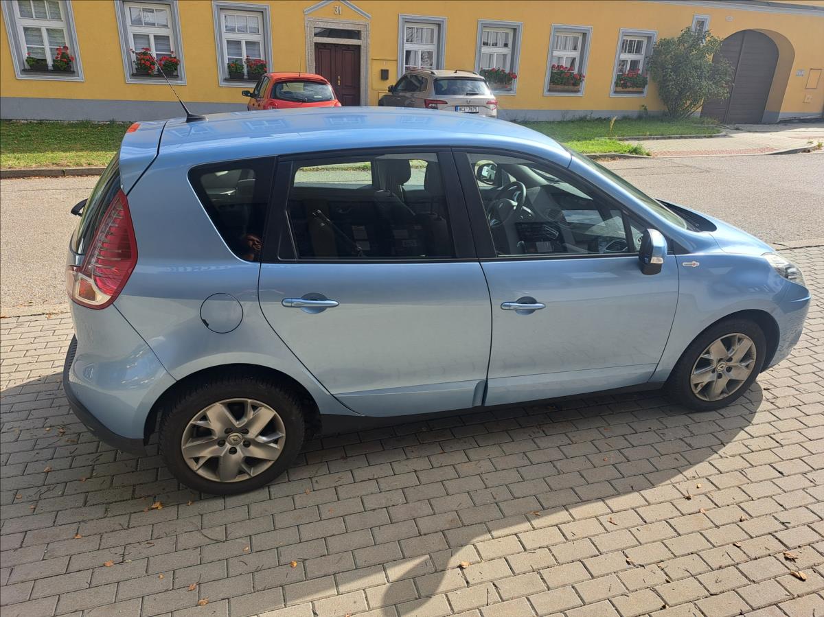 renault-scenic-1-5-dci - 9