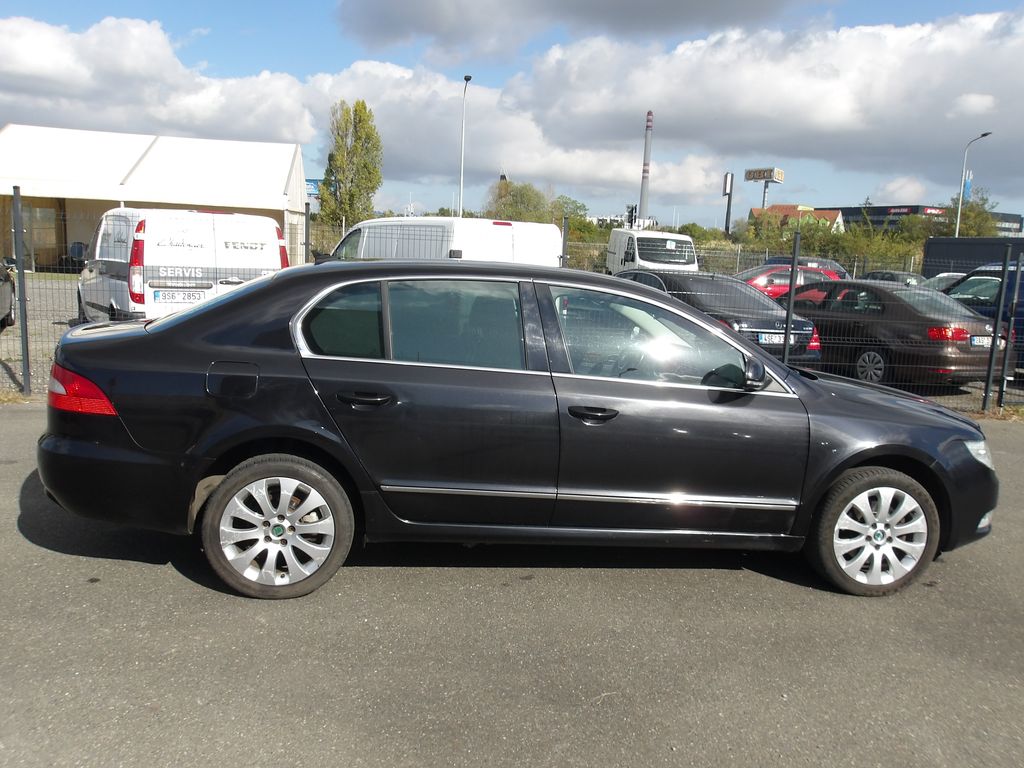 skoda-superb-2-0tdi-103kw-dsg-cr-2-maj - 5