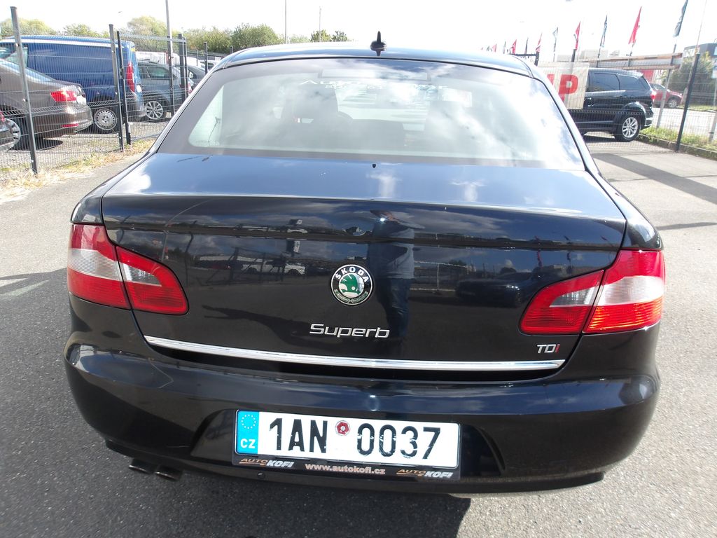 skoda-superb-2-0tdi-103kw-dsg-cr-2-maj - 7
