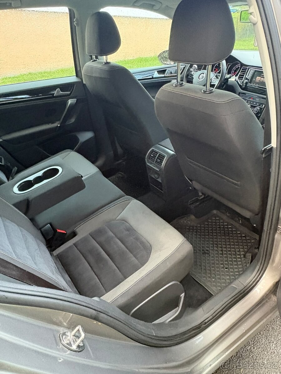 volkswagen-golf-sportsvan-1-6-tdi-81kw-highline-cr - 3
