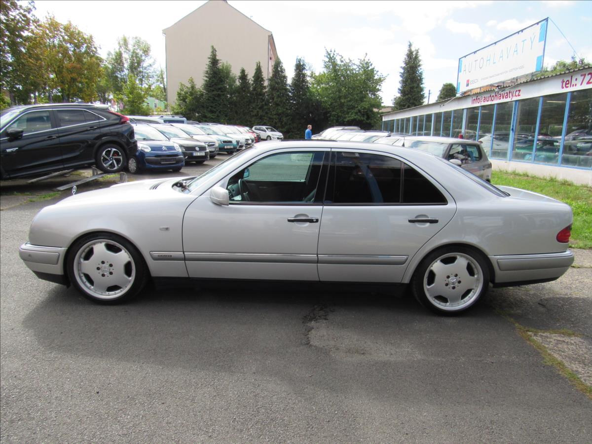 mercedes-benz-tridy-e-3-2-e-320-elegance-automat - 6