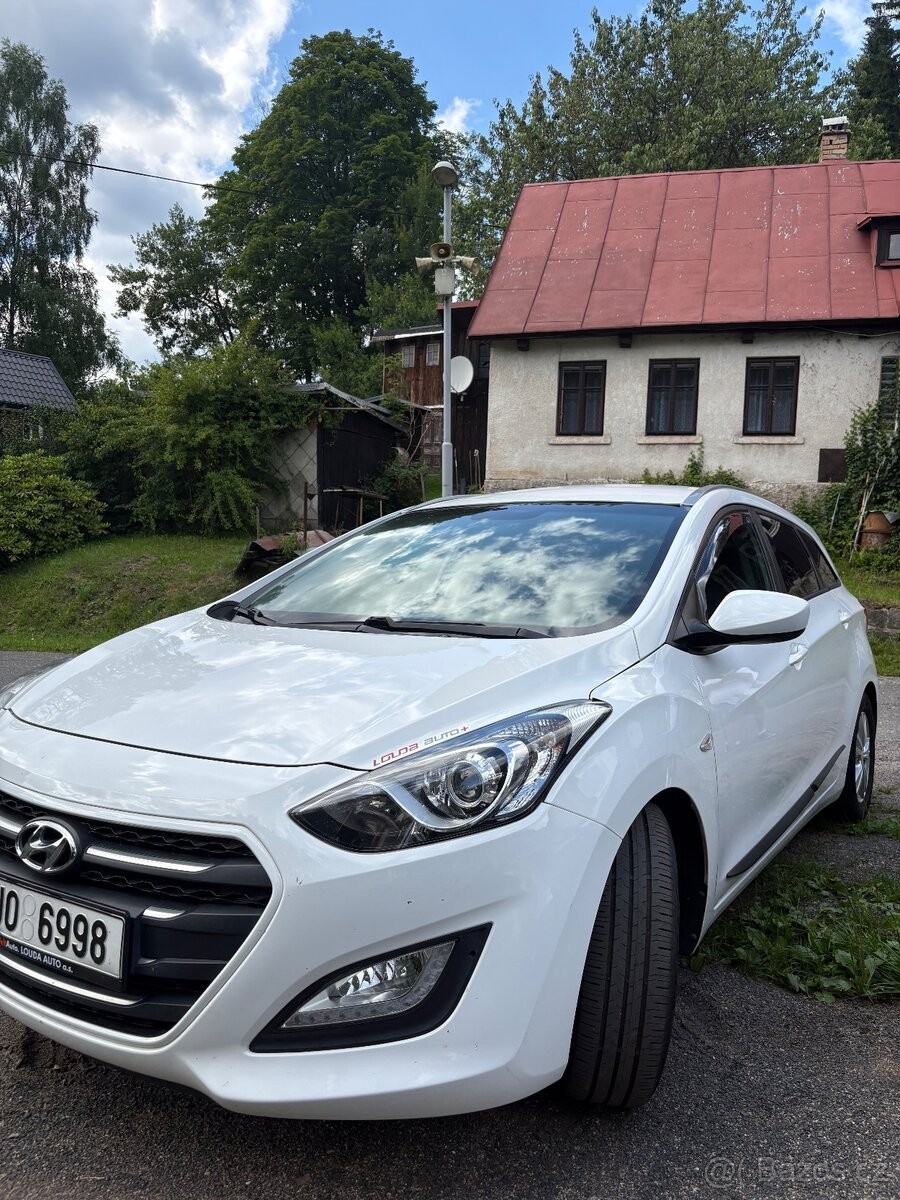 hyundai-i30-1-6-gdi-99-kw-2017 - 4