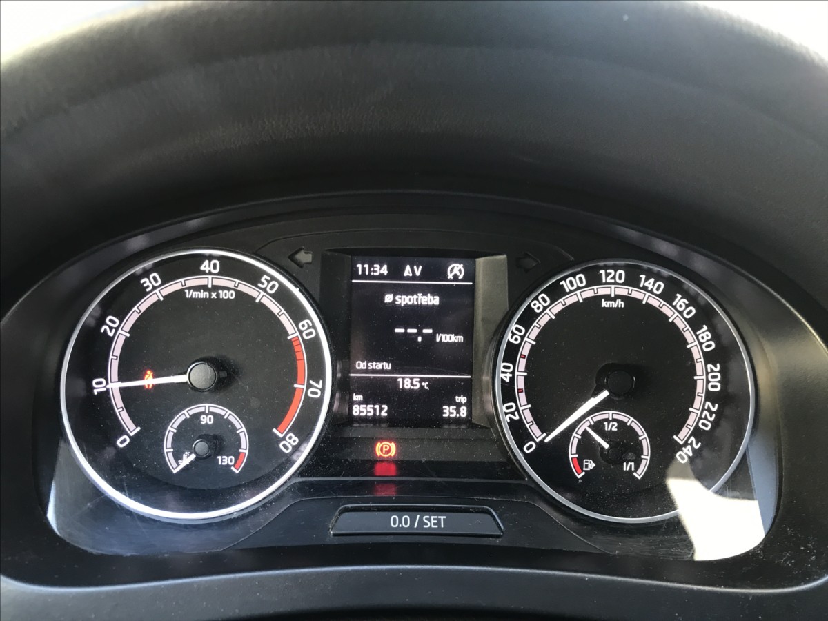 skoda-rapid-1-0-tsi-70kw - 5