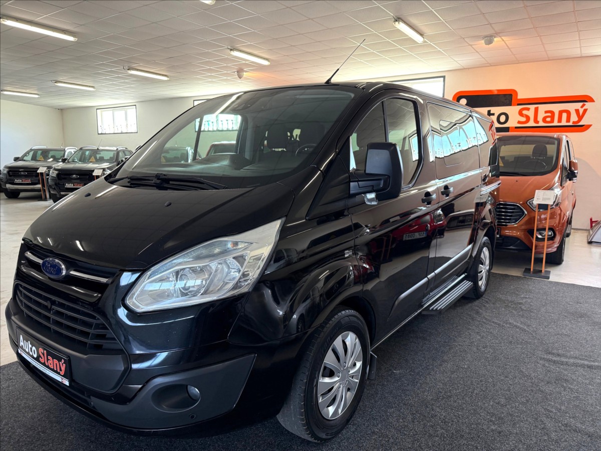 Ford Tourneo Custom 2,2 9míst,92kW,po servisu