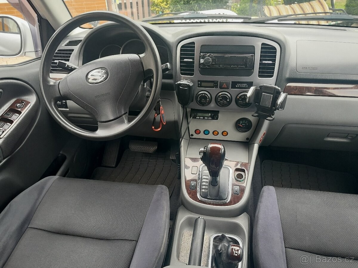 suzuki-grand-vitara-2-5-v6-automat - 8