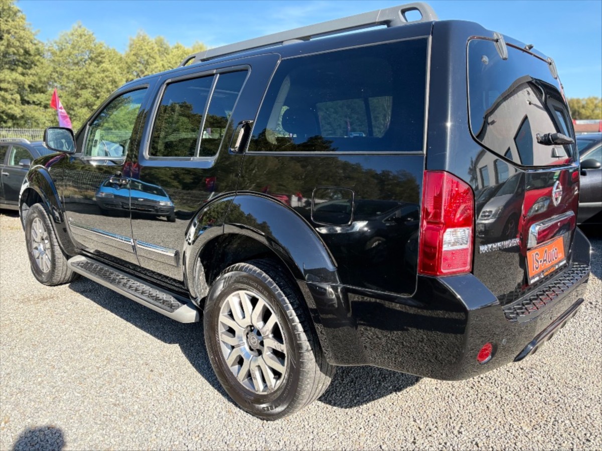 nissan-pathfinder-3-0-dci-v6-24v-4x4-novy-olej-v-prevodovce - 3