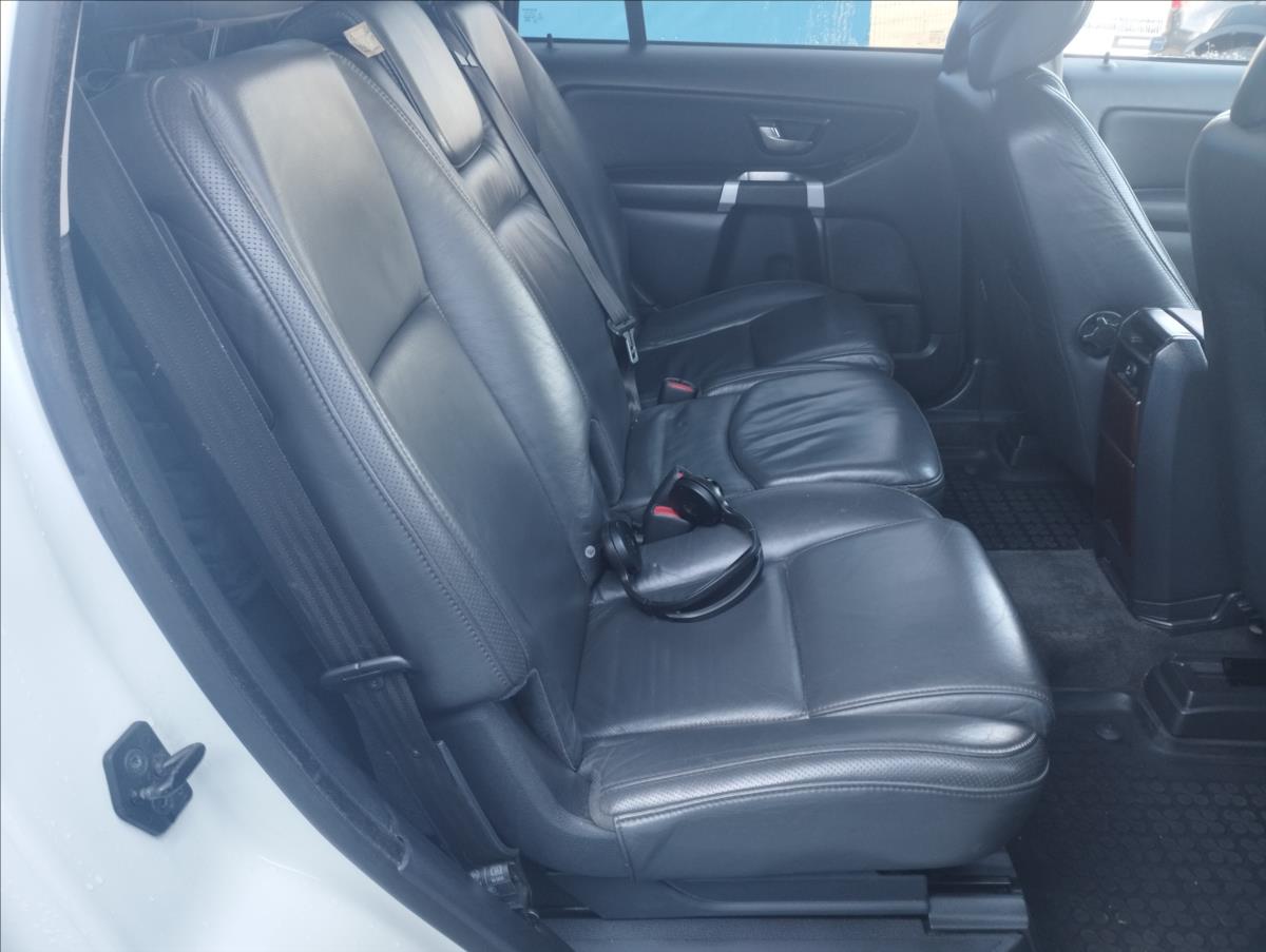 volvo-xc90-2-4-136kw - 8