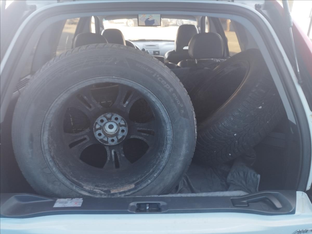 volvo-xc90-2-4-136kw - 9
