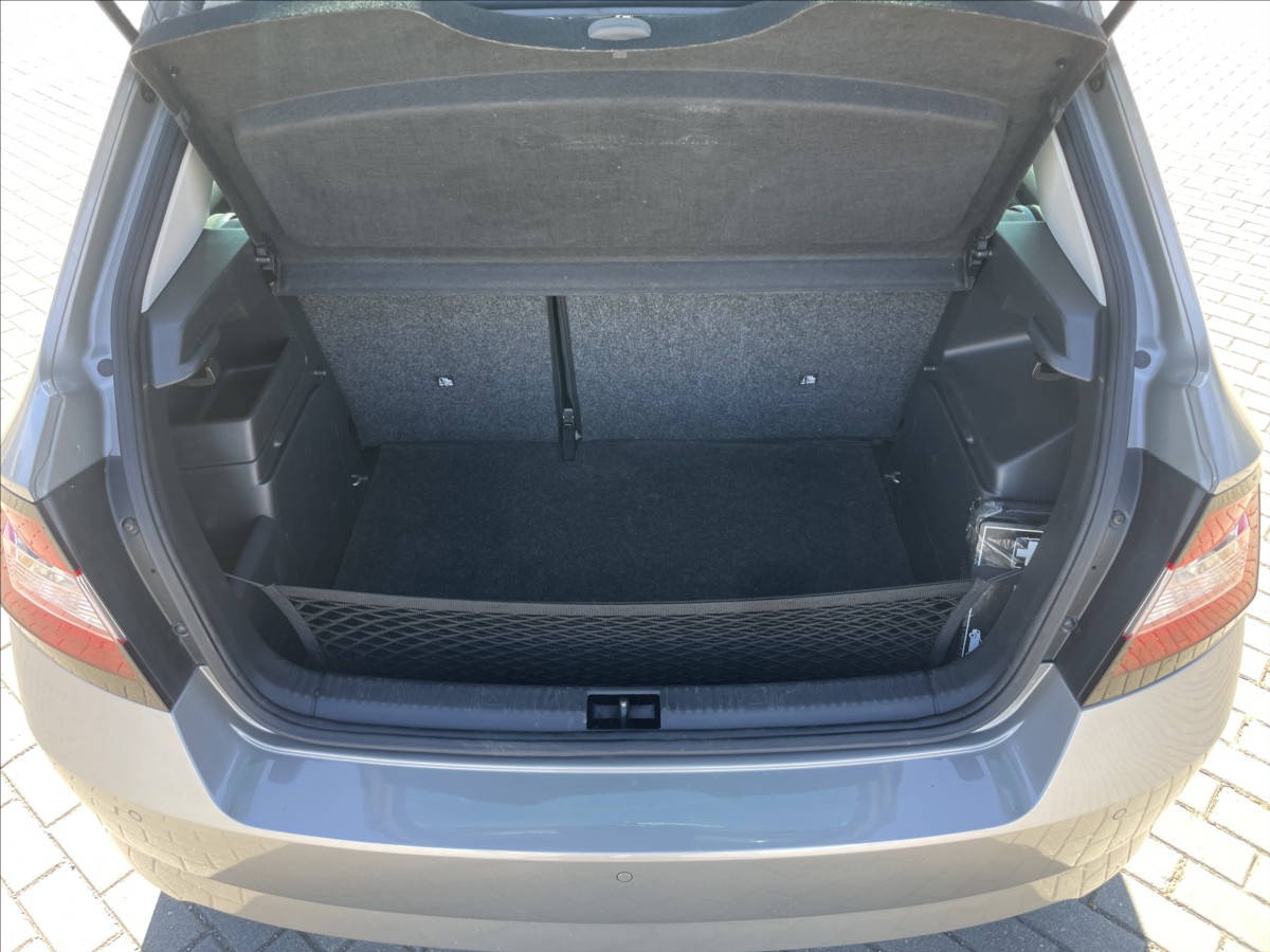 skoda-fabia-1-2-tsi-66kw-style-klima-esp-vyhr - 8