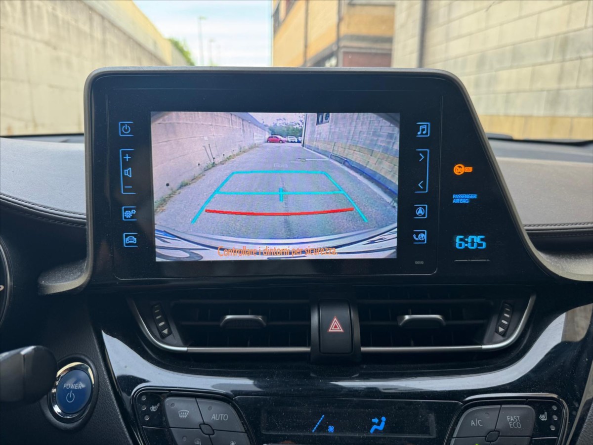 toyota-c-hr-1-8-i-72kw-hybrid-e-cvt - 8