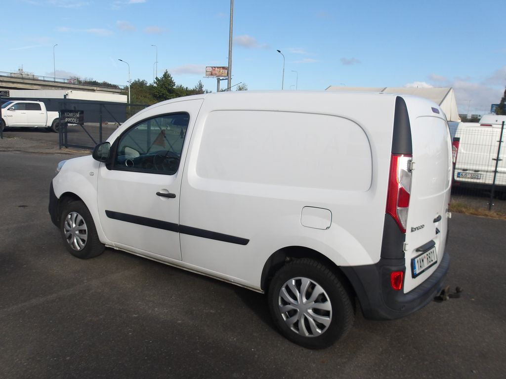 renault-kangoo-1-5dci-3-mista-park-kamera - 5