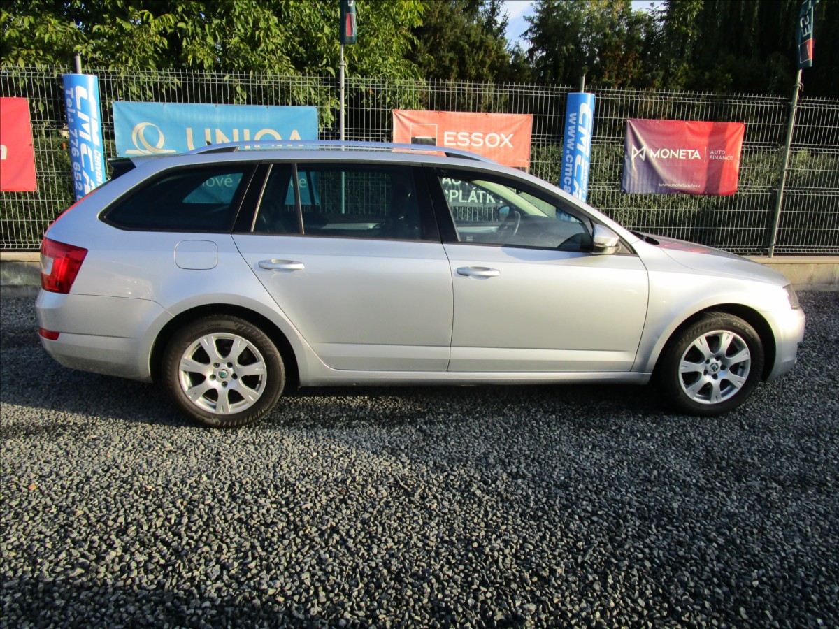 skoda-octavia-combi-1-6tdi-greenline-bi-xenony-kuze - 6
