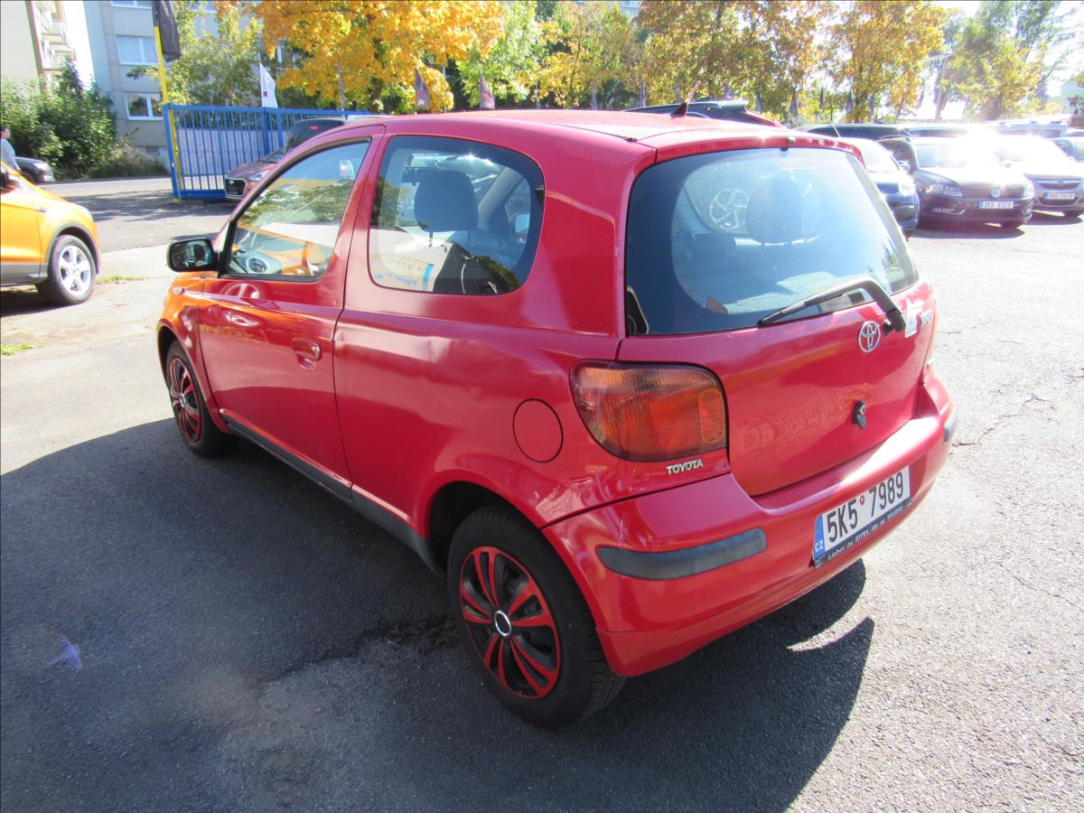 toyota-yaris-1-0-i-terra-vvt-i - 3