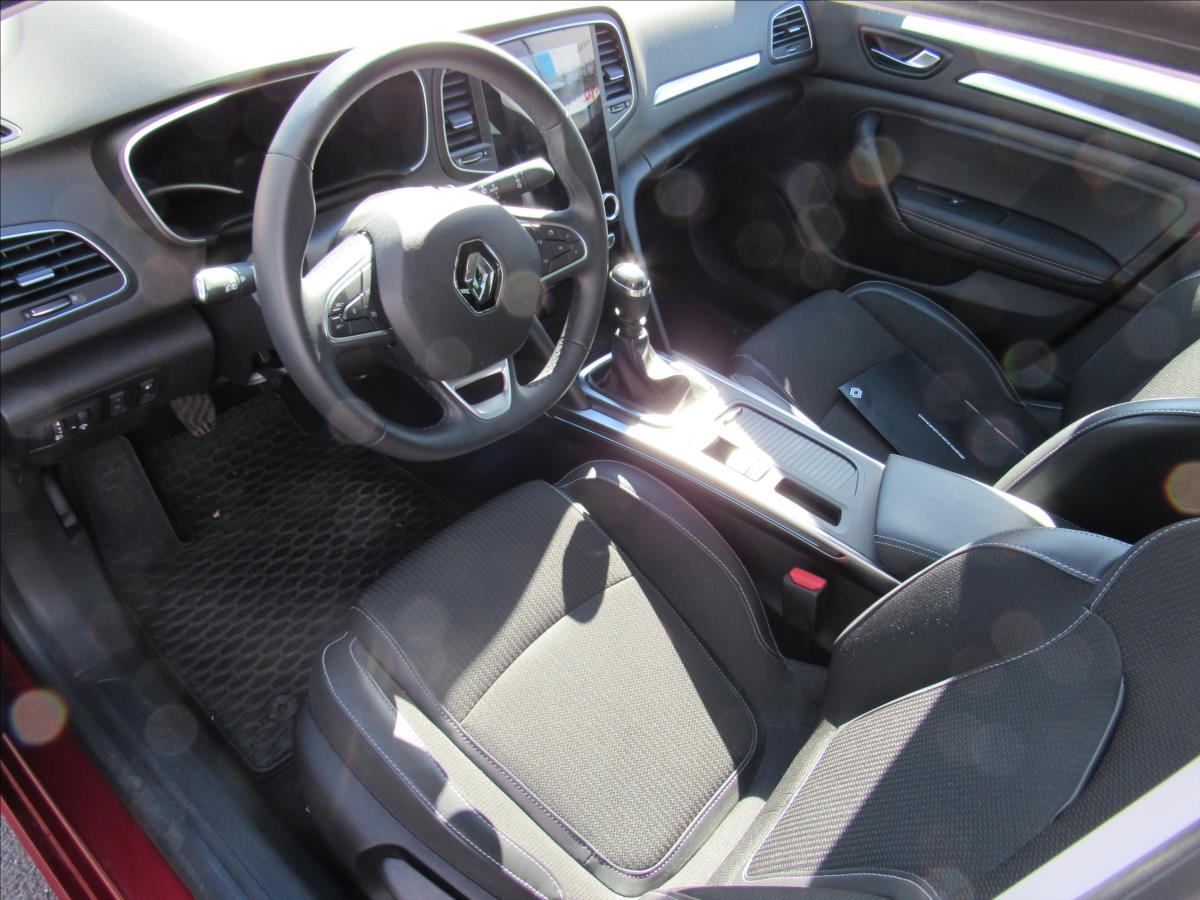 renault-megane-1-3-tce-grandcoupe-techno - 8