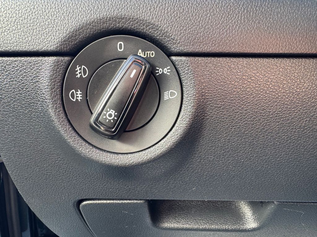 skoda-octavia-combi-2-0-tdi-dsg-elegance - 8