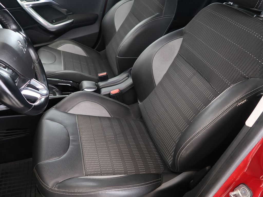 peugeot-2008-1-2-puretech-allure-81kw-cz - 8