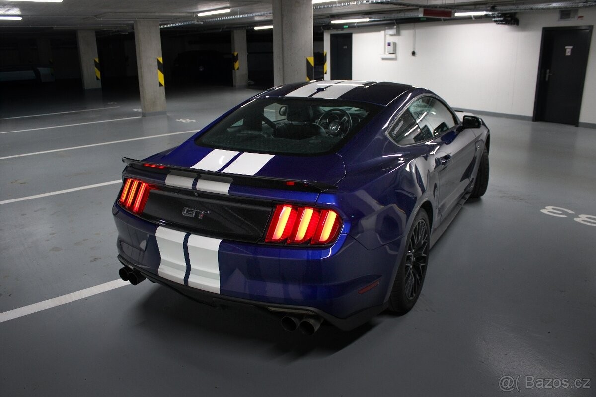 ford-mustang-5-0-v8-gt-performance - 7