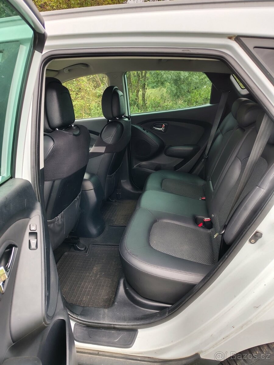 hyundai-ix35-2-0-i-benzin-4x4 - 4