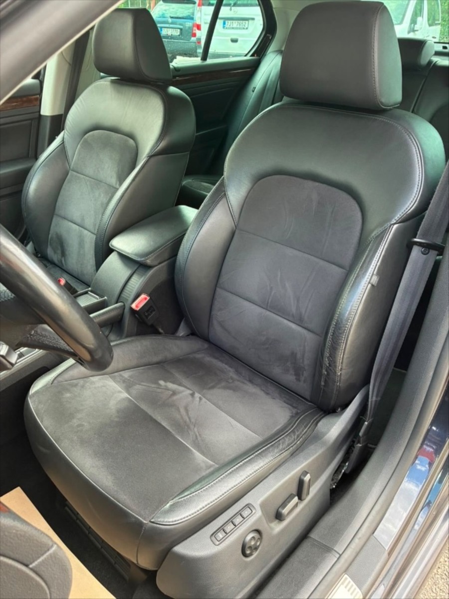skoda-superb-2-0-tdi-125-kw-4x4-dsg-elegance - 3