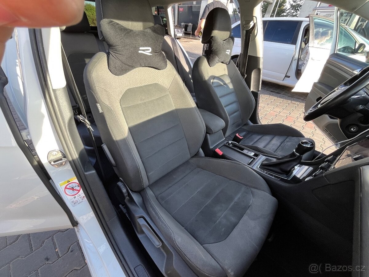 volkswagen-golf-1-6-tdi-85-kw-12-2017-full-led - 2