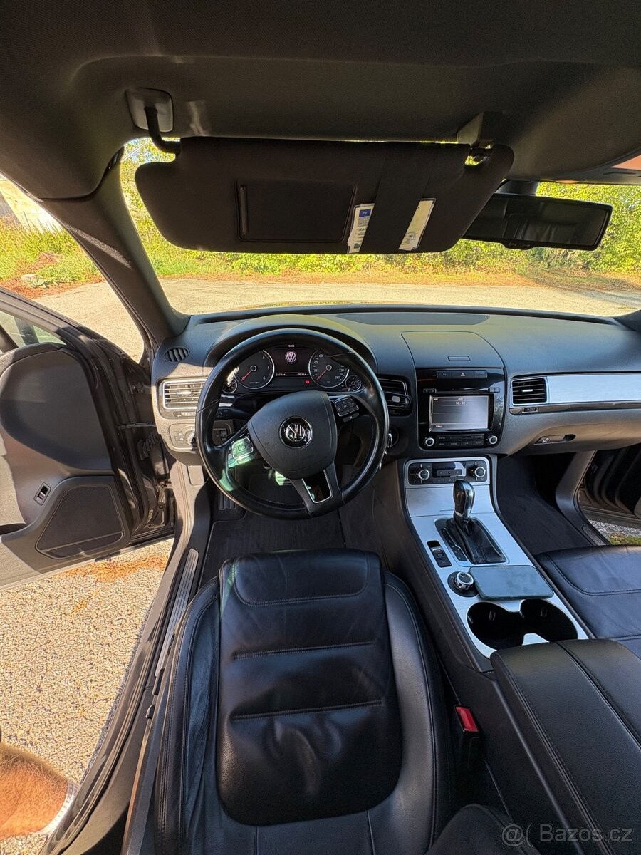 volkswagen-touareg-3-0-2012-tdi-v6-bluemotion - 7