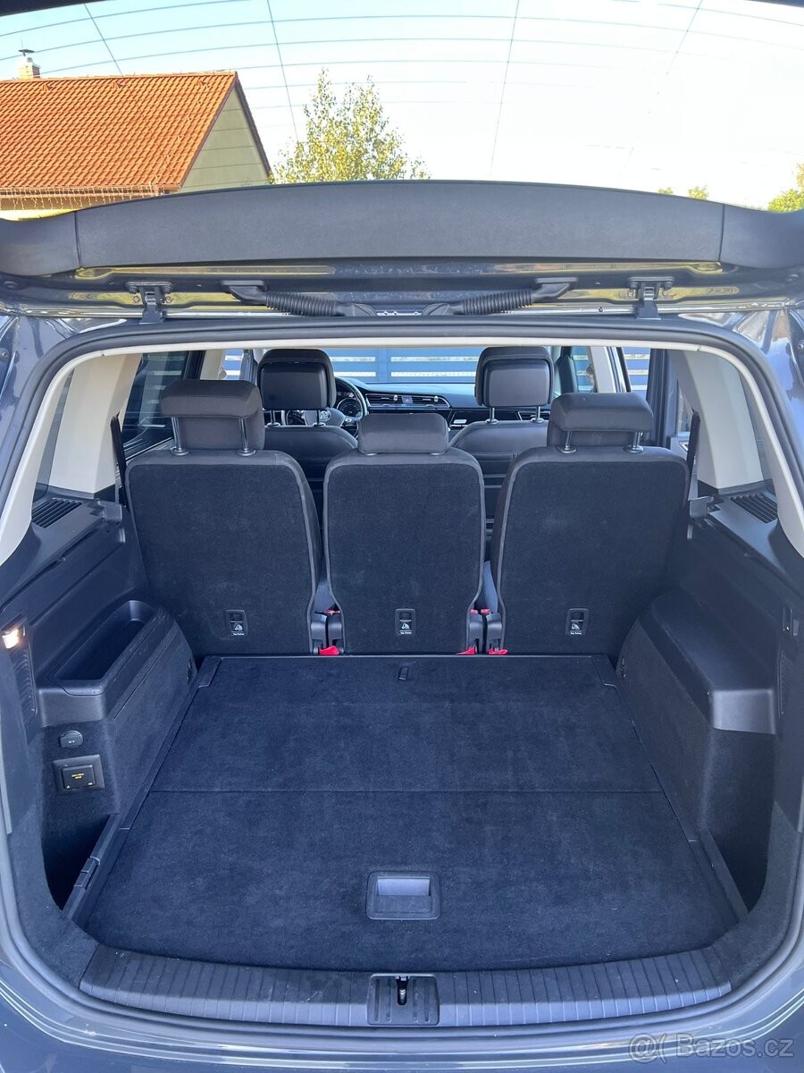 volkswagen-touran-1-5-tsi-highline-dsg-puvod-cr - 6
