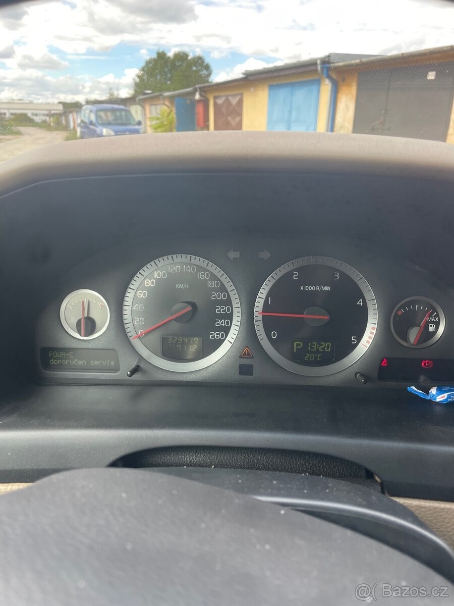 volvo-xc70 - 4