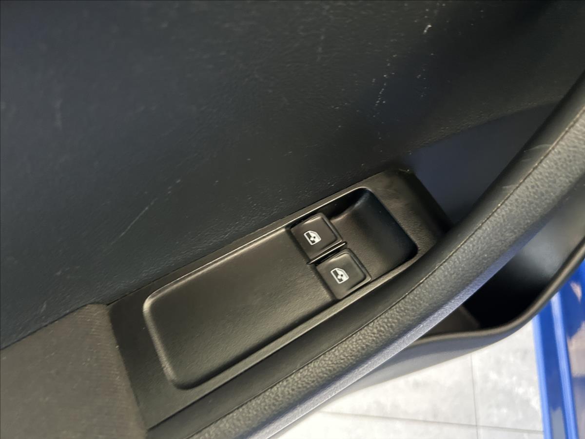 skoda-fabia-1-0-mpi-serviska-puvod-cr-dph - 7