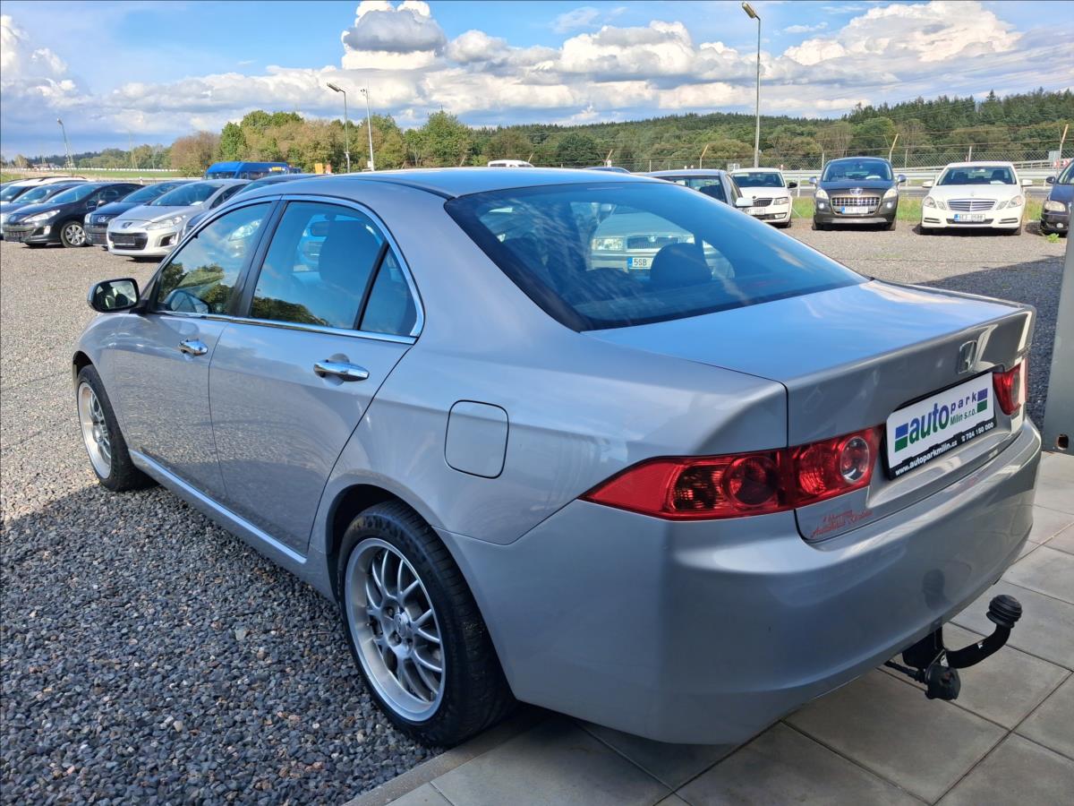 honda-accord-2-0-114kw - 4
