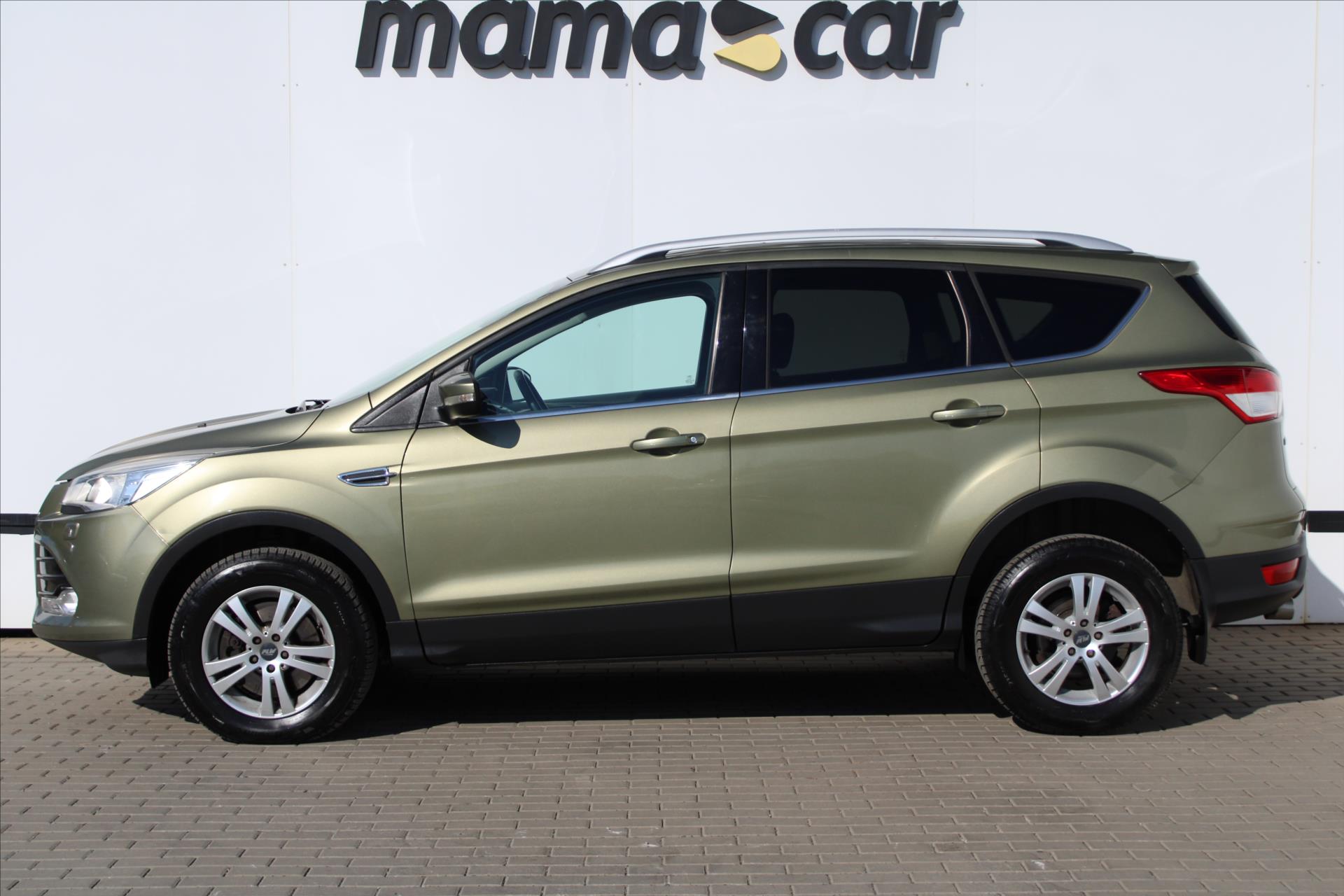 ford-kuga-2-0tdci-titanium-4x4-panorama - 3