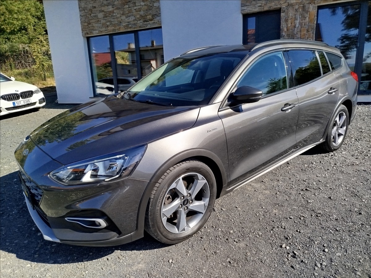 ford-focus-1-0-i-92-kw-active-1-majitel - 1