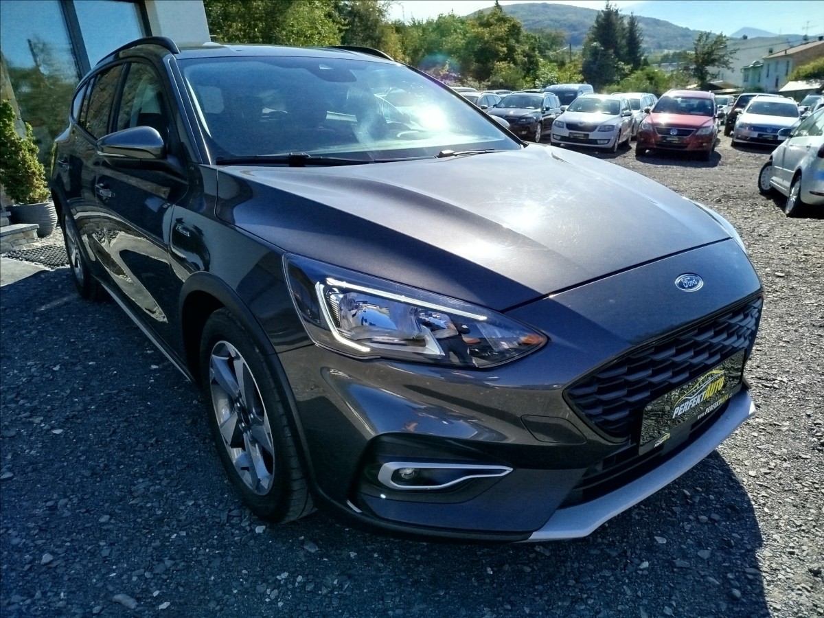 ford-focus-1-0-i-92-kw-active-1-majitel - 8