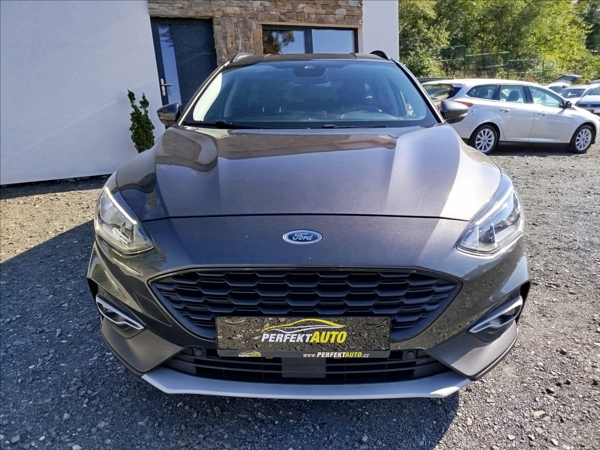 ford-focus-1-0-i-92-kw-active-1-majitel - 9