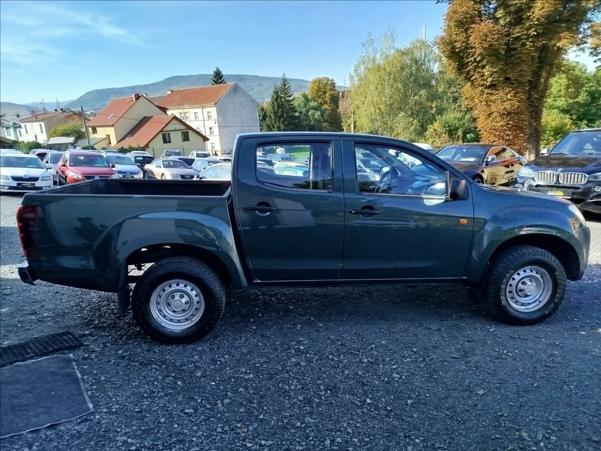 isuzu-d-max-2-5-td-120-kw-4x4-tz-na-3000kg - 6