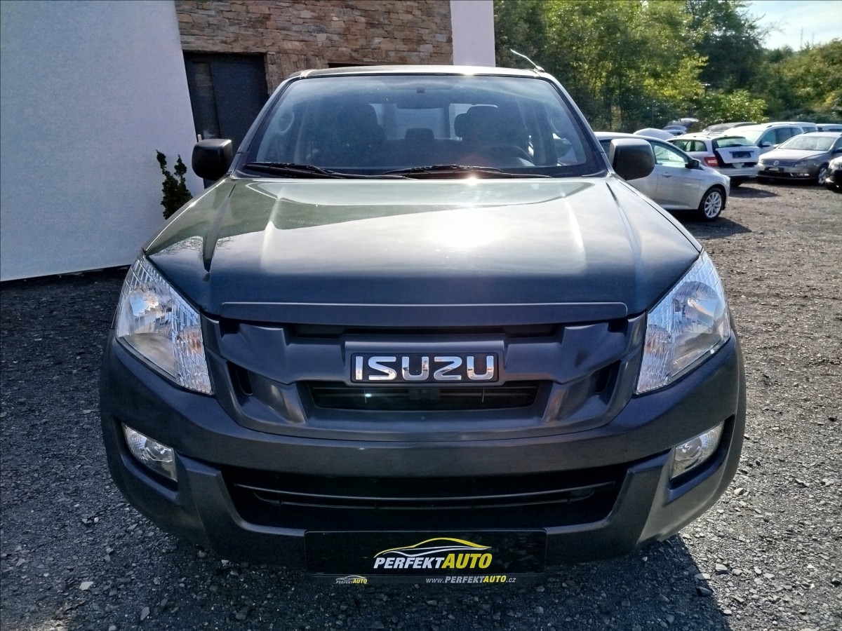 isuzu-d-max-2-5-td-120-kw-4x4-tz-na-3000kg - 9