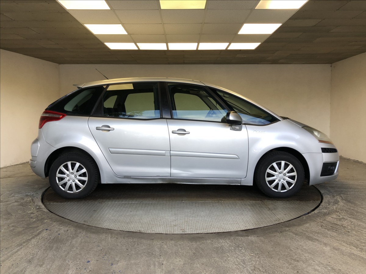 citroen-c4-picasso-1-6-hdi - 7