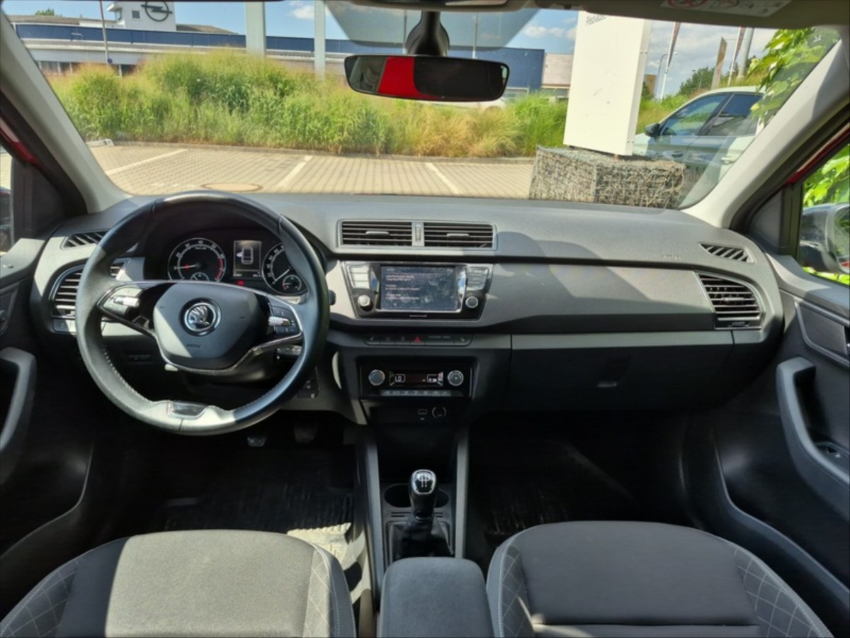 skoda-fabia-1-0-tsi-combi-70kw - 5