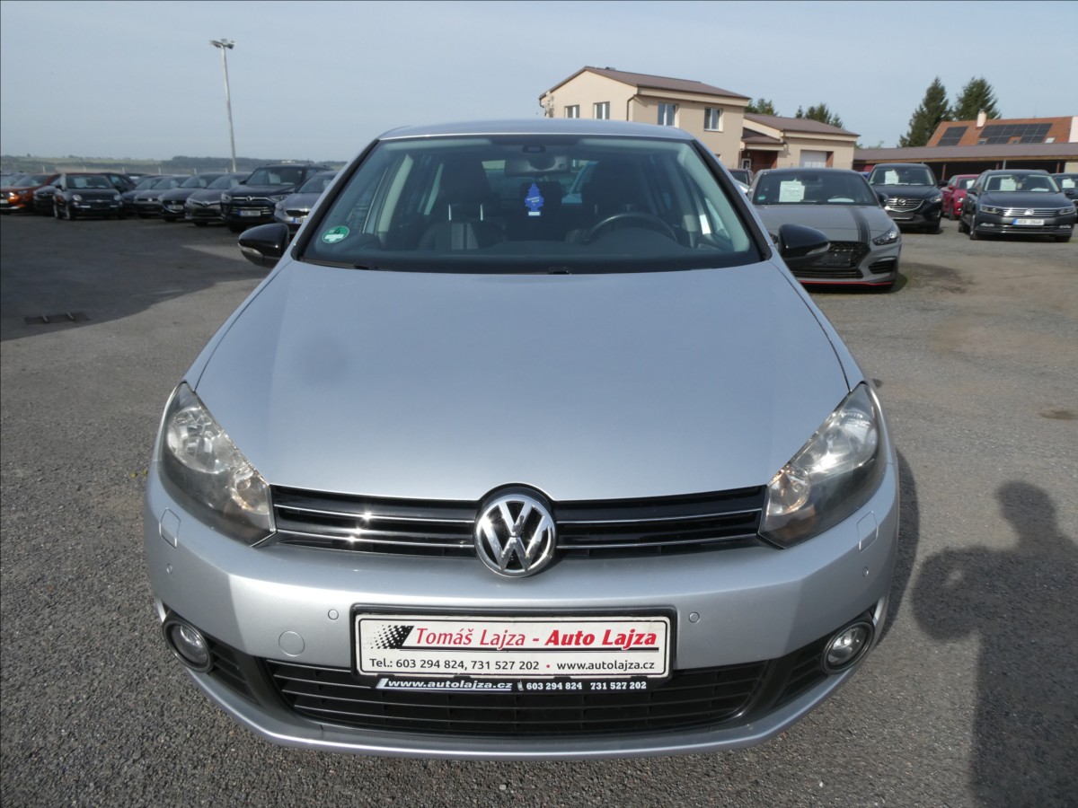 volkswagen-golf-1-2-tsi-77kw-match-serviska - 1
