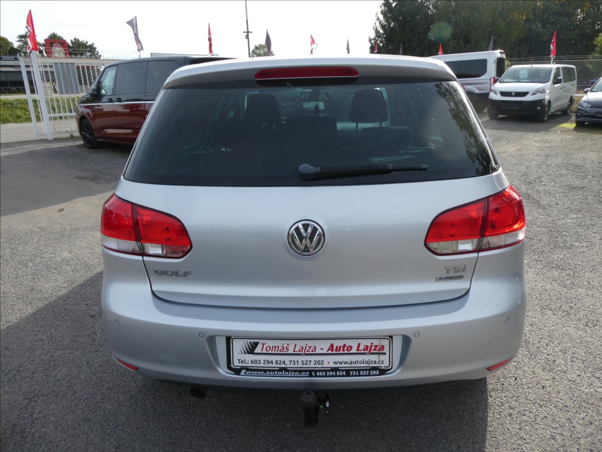 volkswagen-golf-1-2-tsi-77kw-match-serviska - 6